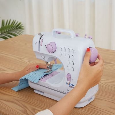 Multifunctionele zigzag naaimachine voor huishoudelijk kledingstuk Tailor Mini Table Stand